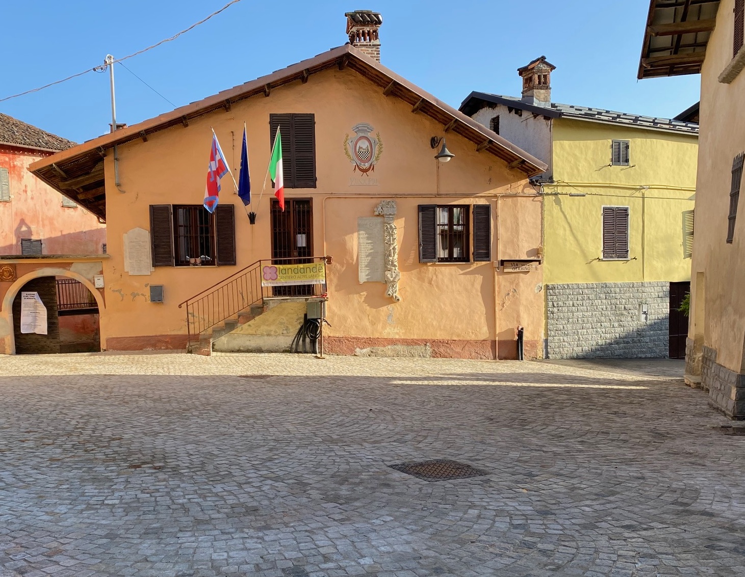 PROVINCIA GRANDA - Il Municipio di Monasterolo Casotto