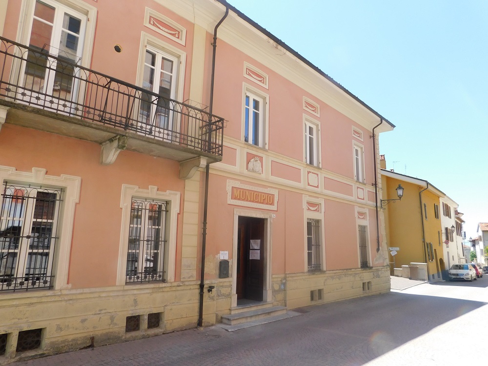 PROVINCIA GRANDA - Il palazzo municipale di Vicoforte