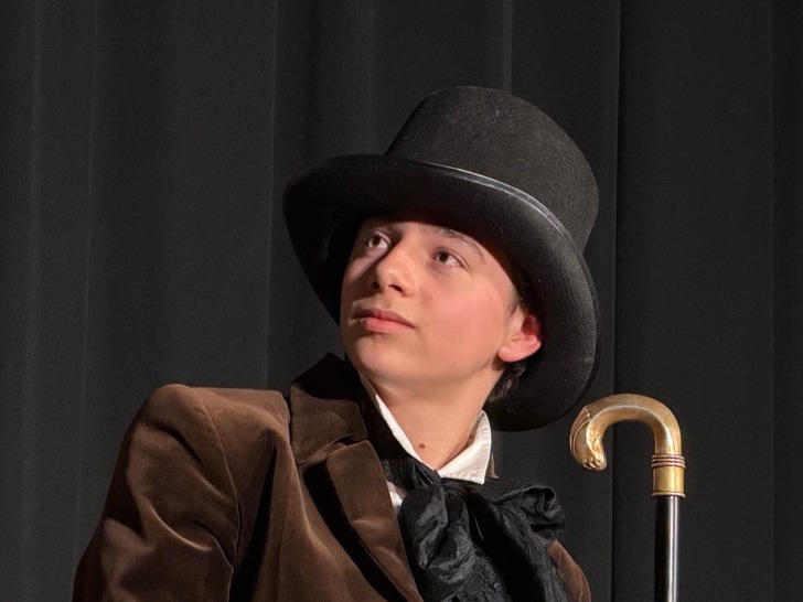 PROVINCIA GRANDA - Giacomo Leopardi sul palco del "Vacchetti" di Carrù