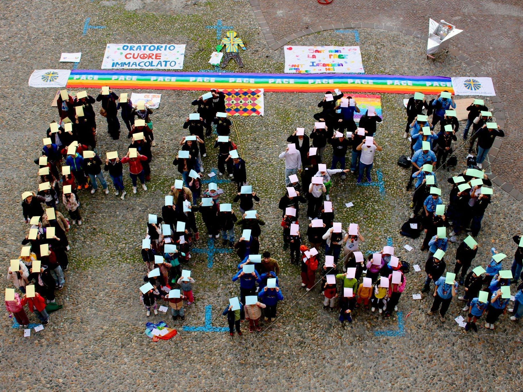 PROVINCIA GRANDA - La scritta realizzata dai partecipanti