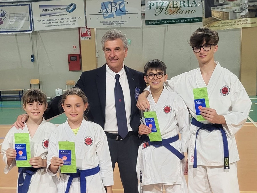 karate cinture marroni