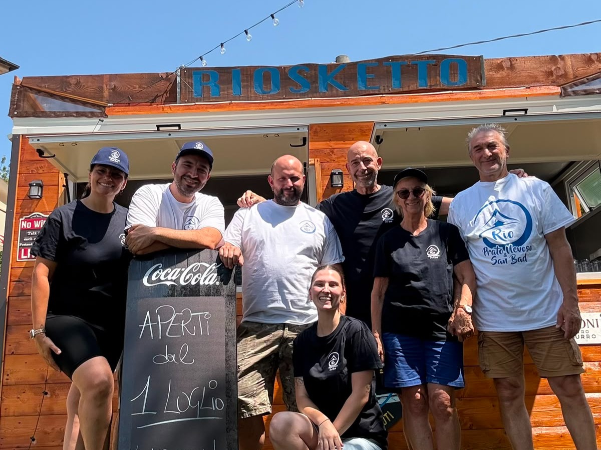 PROVINCIA GRANDA - Lo staff del locale niellese