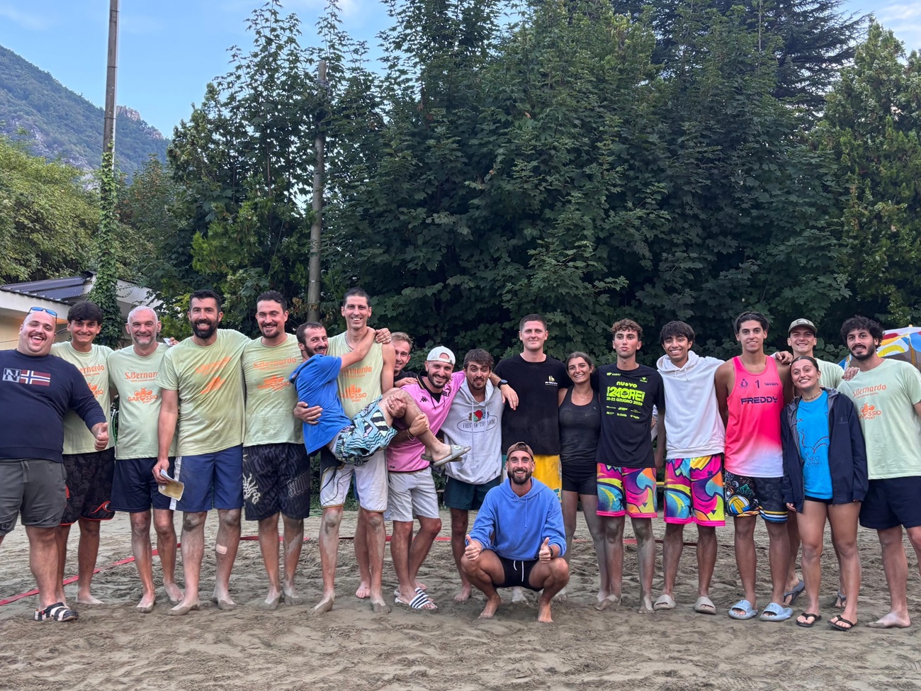 Il podio del torneo di beach volley