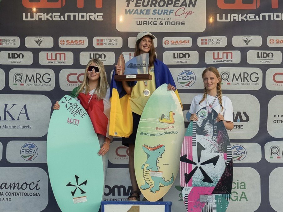 Bottelli seconda sul podio Wake skim
