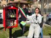 PROVINCIA GRANDA - Alunna dona libro per la la nuova casetta di book crossing di Carrù