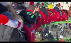Mondovicino, a bordo della "slitta di Babbo Natale", il mini ottovolante