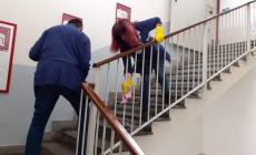  Le regole per tornare in classe: Help desk, classi ridotte, igienizzazione spazi comuni

