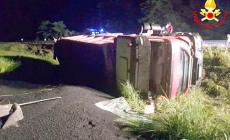 Priola: nella notte si ribalta camion carico di asfalto
