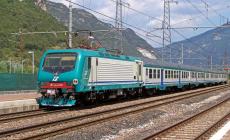 Fumogeno sul treno per Savona: individuato uno degli autori