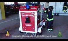 «Babbo Natale bloccato su un traliccio»: intervengono i vigili del fuoco di Cuneo e...