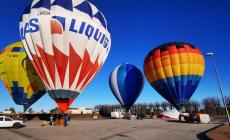 Mondovì: la magia delle mongolfiere che in una giornata di sole salutano il Piemonte "zona gialla"