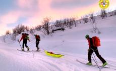 Valanga sulla Bisalta, un ferito: chi ha chiamato non ha segnalato il distacco di neve, un pericolo per i soccorsi ed i soccorritori 