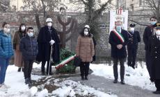 Il Giorno della Memoria a Mondovì: le cerimonie del ricordo senza pubblico - Monumenti ai Caduti, cimitero e alla Scuola media "Anna Frank"