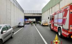 Cinque auto sbandano sulla variante di Beinette a causa della strada ghiacciata