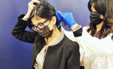 La ministra Dadone si fa il test del capello: «La risposta ai detrattori»