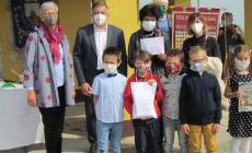 FOTOGALLERY - Le premiazioni degli alunni delle scuole di Bastia e Ceva davanti al Sacrario Partigiano