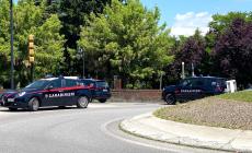 Mondovì, danneggiate auto in piazza Ellero: uomo fermato nei giardini di via Cornice