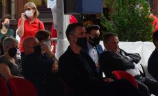 AmiCorti porta il tappetto rosso delle star in giro per la Granda