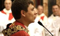Il giovane don Marco diventa parroco di Dogliani. E' il successore di monsignor Meo Bessone
