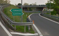 Auto ribaltata in autostrada tra Priero e Ceva: tre persone a bordo