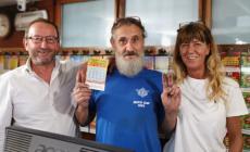 Ceva, tabaccheria “Portici”: carrozziere gioca 5 euro e ne vince 10.000 con il Gratta e Vinci 