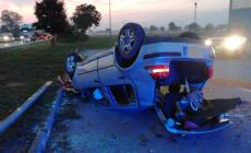 Auto fuori strada a Beinette