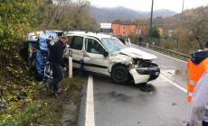 AGGIORNAMENTO - Nucetto: scontro tra due auto sulla statale 28 del Colle di Nava, tre feriti non gravi