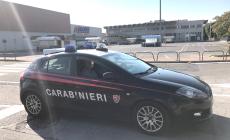 Mondovì, nasconde champagne sotto il soprabito: carabiniere fuori servizio lo arresta