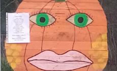 Alla vigilia dell’8 marzo l’Artista Misterioso di Piozzo rende omaggio a tutte le donne