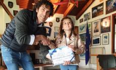 Nucetto, il sogno della piccola Agata esaudito dal Banco Azzoaglio: volare sul Mar Ligure