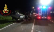 Auto capottata in via Martiri a Beinette 