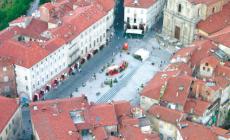 Mondovì: da lunedì torna la ztl in piazza Maggiore fino ad ottobre. Stesse misure che erano in vigore fino al 30 aprile