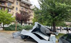 FOTOGALLERY - Ceva: raffiche di vento scoperchiano il tetto di un condominio 
