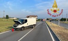Scontro fra un'auto e un furgone a Magliano Alpi 