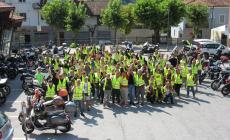 In centinaia in sella per “mettere in moto” il dono