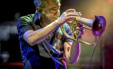 “Esperienze Artigiane sul Palco”:  lunedì a Piozzo il concerto del trombettista Paolo Fresu