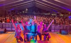 Carrù: con il concerto dei Divina e lo spettacolo di fontane danzanti luminose si conclude la Sagra dell’Uva