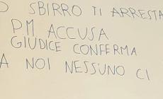 Mondovì, scritte contro le forze dell’ordine e la magistratura. Caramello (Forza Italia): «Atto gravissimo ed inaccettabile»