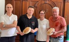 Pane con farina di grillo, altolà dell’associazione Panificatori