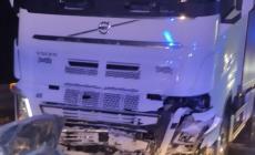 Ormea, scontro tra auto e camion: due feriti