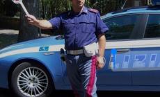 Auto contromano sulla A33. Era un ragazzo fresco di patente che rischia una multa dai 2.000 agli 8.000 euro 