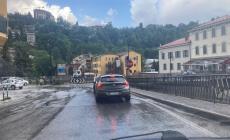 Mondovì: coppi a terra in via Rinchiuso a causa del vento 