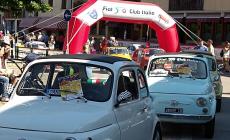 San Giacomo invasa dalle Fiat 500, è iniziata l'estate