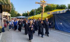 Mondovì - Vicoforte: la processione arriva al Santuario. Inizia la messa solenne con il vescovo Egidio Miragoli