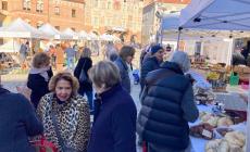 "Cavoli Tuoi", Mondovì si veste d'autunno con i prodotti di qualità. Dalle 12,30 la distribuzione delle zuppe in piazza Maggiore. LE IMMAGINI DI STAMATTINA