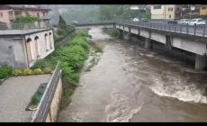 Mondovì: il livello del torrente Ellero in città 