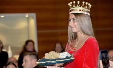 Asta del Tartufo 2023: l’esemplare da record l’ha consegnato ai battitori Valentina Nastasi di Piozzo