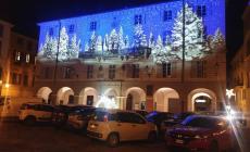 Natale 2023: illuminato il Palazzo di Città a Ceva