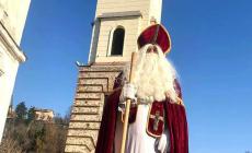 Farigliano: anche San Nicolao alla Camminata dei Babbi Natale di oggi pomeriggio 