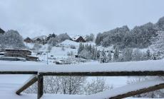 Neve fresca quasi ad un metro sul Mondolè. E continua a nevicare